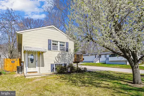 720 Bunch Ave, Glen Burnie, MD 21060
