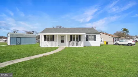 1900 Maltravers Rd, Glen Burnie, MD 21060