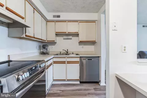 3502 B Lochearn Ct #B, Pasadena, MD 21122 photo 8