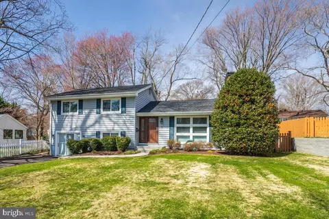 Exterior - 11 Williams Dr, Annapolis, MD 21401 photo 4 of 13
