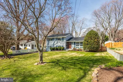 Exterior - 11 Williams Dr, Annapolis, MD 21401 photo 3 of 13