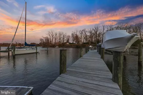 705 Red Cedar Rd, Annapolis, MD 21409