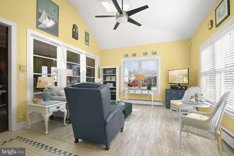 201 Beverley Ave, Edgewater, MD 21037 photo 4