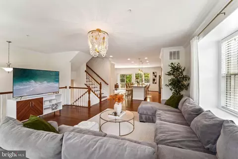 213 Mill Crossing Ct, Harmans, MD 21077 photo 9