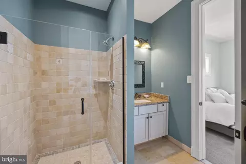 Bath - 540 Sunset Rd, Annapolis, MD 21403 photo 3 of 4