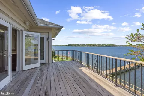 Exterior - 540 Sunset Rd, Annapolis, MD 21403 photo 5 of 7