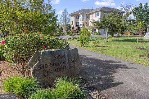 Exterior - 540 Sunset Rd, Annapolis, MD 21403 photo 2 of 7