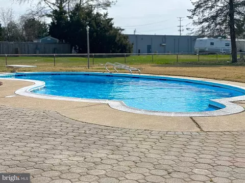 Exterior - 2911 Gladnor Rd, Pasadena, MD 21122 photo 2 of 2