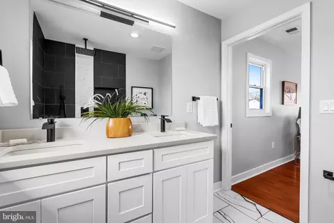 Bath - 2911 Gladnor Rd, Pasadena, MD 21122 photo 7 of 7