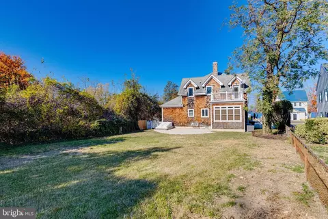 Exterior - 552 Broadwater Rd, Arnold, MD 21012 photo 6 of 9