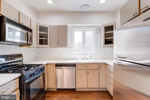Kitchen - 552 Broadwater Rd, Arnold, MD 21012 photo 2 of 3