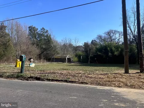 1121 Sunrise Beach Rd, Crownsville, MD 21032
