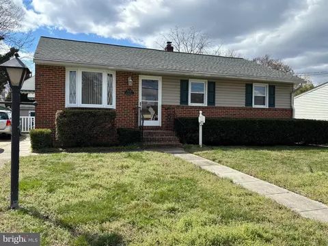 8436 Geneva Rd, Pasadena, MD 21122