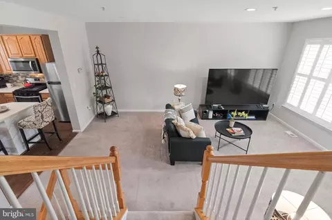 Living - 606 Baystone Ct, Annapolis, MD 21409 photo 7 of 7