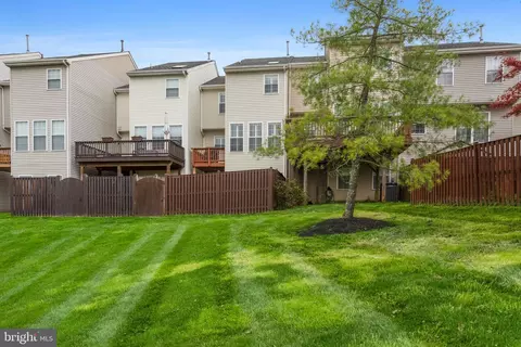 Exterior - 606 Baystone Ct, Annapolis, MD 21409 photo 5 of 8