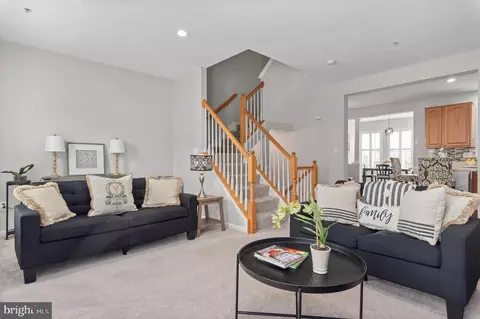 Living - 606 Baystone Ct, Annapolis, MD 21409 photo 4 of 7
