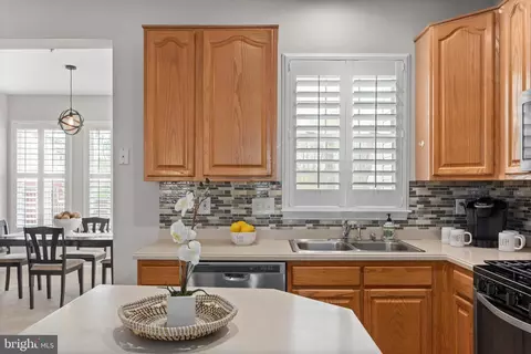 Kitchen - 606 Baystone Ct, Annapolis, MD 21409 photo 4 of 5