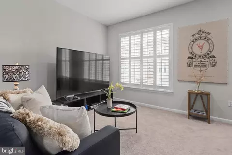 Living - 606 Baystone Ct, Annapolis, MD 21409 photo 3 of 7