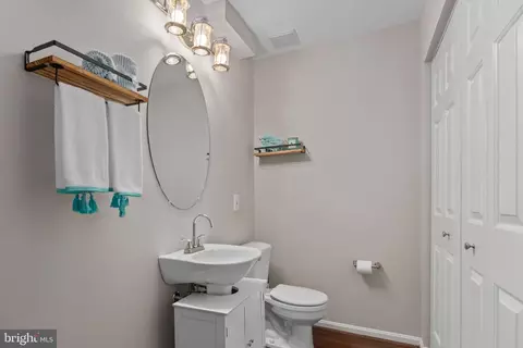 Bath - 606 Baystone Ct, Annapolis, MD 21409 photo 5 of 5