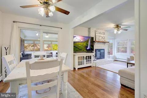 Dining - 202 Kirchner Ct, Annapolis, MD 21401 photo 4 of 4