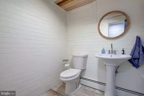 Bath - 202 Kirchner Ct, Annapolis, MD 21401 photo 4 of 4