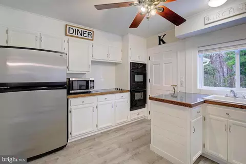 Kitchen - 202 Kirchner Ct, Annapolis, MD 21401 photo 1 of 3