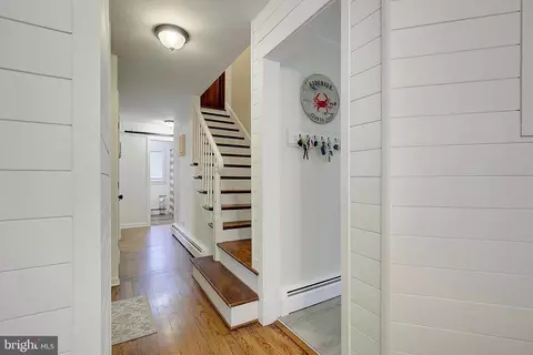 Entry Way - 202 Kirchner Ct, Annapolis, MD 21401 photo 1 of 3