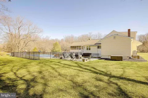 Exterior - 202 Kirchner Ct, Annapolis, MD 21401 photo 5 of 22