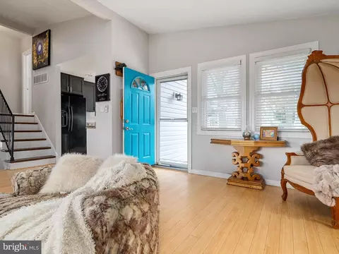 Entry Way - 400 Stewart Ave, Arnold, MD 21012 photo 1 of 2