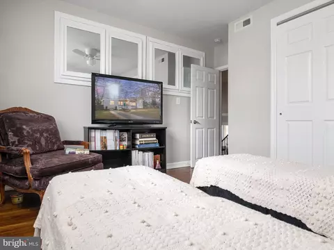 Bedroom - 400 Stewart Ave, Arnold, MD 21012 photo 6 of 6