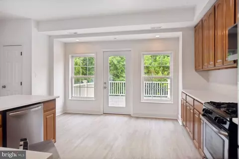 Entry Way - 284 Brock Bridge Rd, Laurel, MD 20724 photo 3 of 4