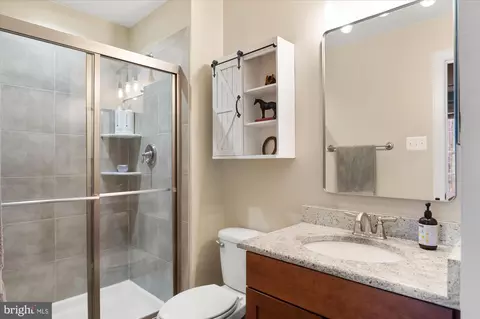 Bath - 1410 Triton, Edgewater, MD 21037 photo 5 of 7