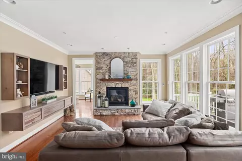 Living - 1410 Triton, Edgewater, MD 21037 photo 4 of 9