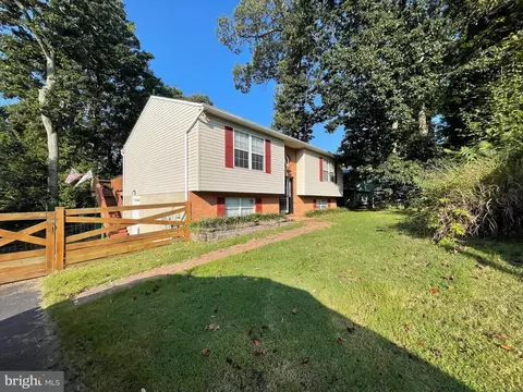 7714 Grace Ave, Pasadena, MD 21122