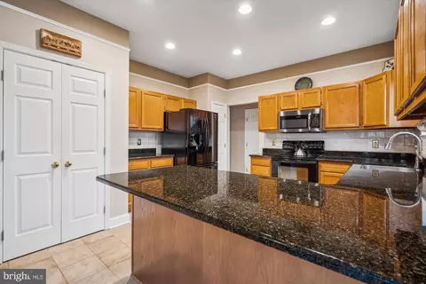 Kitchen - 507 Nectar Ct, Odenton, MD 21113 photo 2 of 4