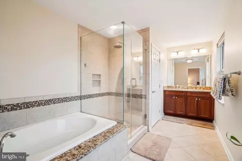 Bath - 507 Nectar Ct, Odenton, MD 21113 photo 2 of 5
