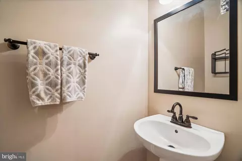 Bath - 507 Nectar Ct, Odenton, MD 21113 photo 1 of 5