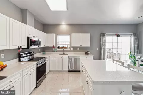 2323 Manomet Ct, Crofton, MD 21114 photo 6