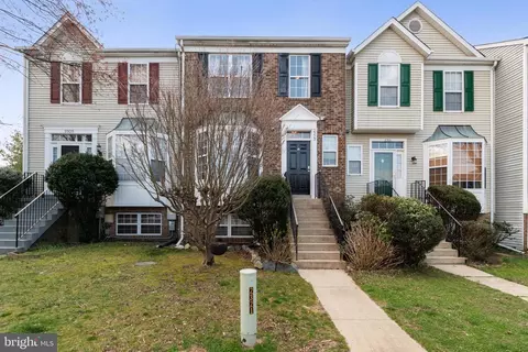 2323 Manomet Ct, Crofton, MD 21114 photo 2