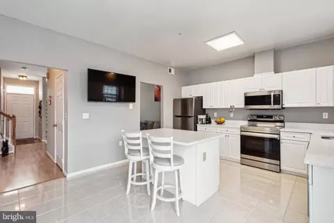 2323 Manomet Ct, Crofton, MD 21114 photo 8