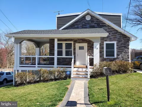 39 Patapsco Rd, Linthicum Heights, MD 21090