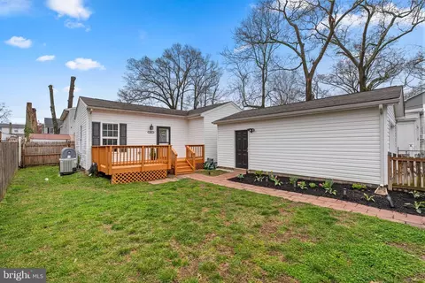 807 Duvall Hwy, Pasadena, MD 21122