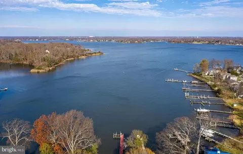View/Area - 3541 S River Ter, Edgewater, MD 21037 photo 2 of 14