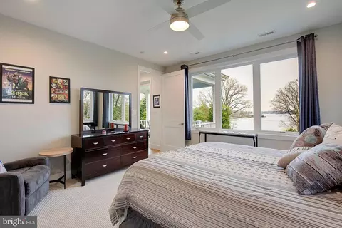 Bedroom - 3541 S River Ter, Edgewater, MD 21037 photo 6 of 7