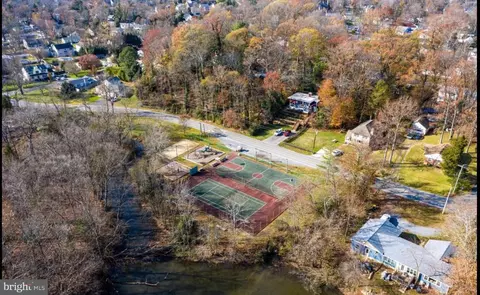 View/Area - 3541 S River Ter, Edgewater, MD 21037 photo 6 of 14