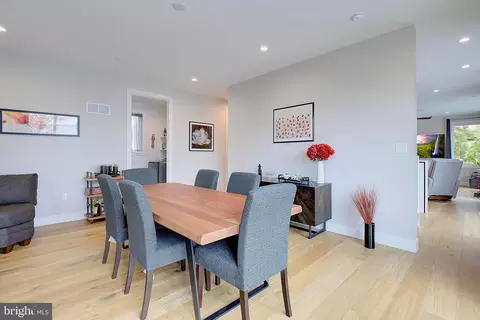Dining - 3541 S River Ter, Edgewater, MD 21037 photo 1 of 4