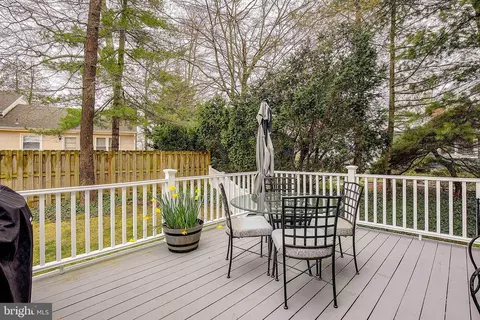 Exterior - 3541 S River Ter, Edgewater, MD 21037 photo 6 of 11
