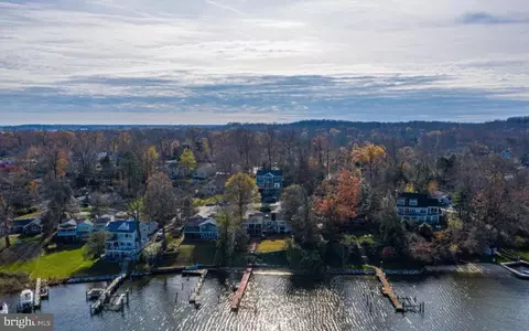 View/Area - 3541 S River Ter, Edgewater, MD 21037 photo 3 of 14