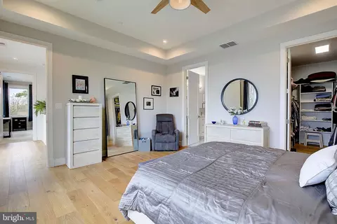 Bedroom - 3541 S River Ter, Edgewater, MD 21037 photo 4 of 7