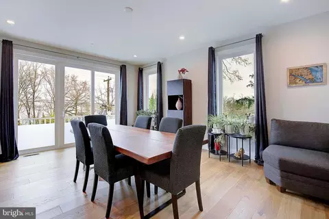 Dining - 3541 S River Ter, Edgewater, MD 21037 photo 3 of 4